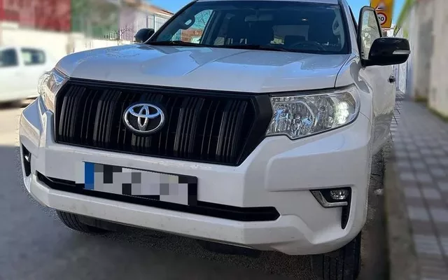 TOYOTA Land Cruiser 2.8 D-4D VX AUTO