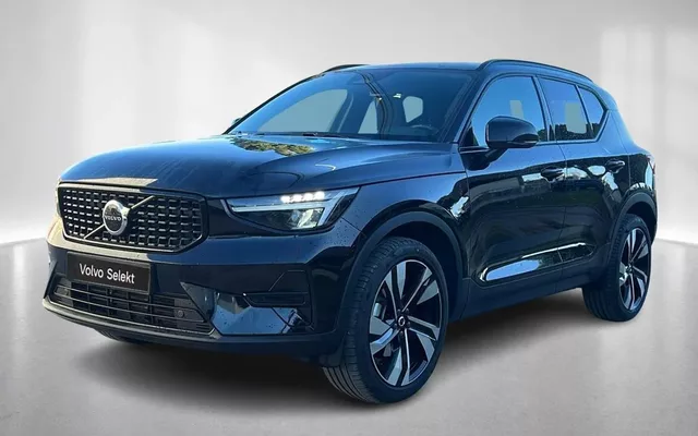 Volvo XC 40 2.0 B3 Plus Dark