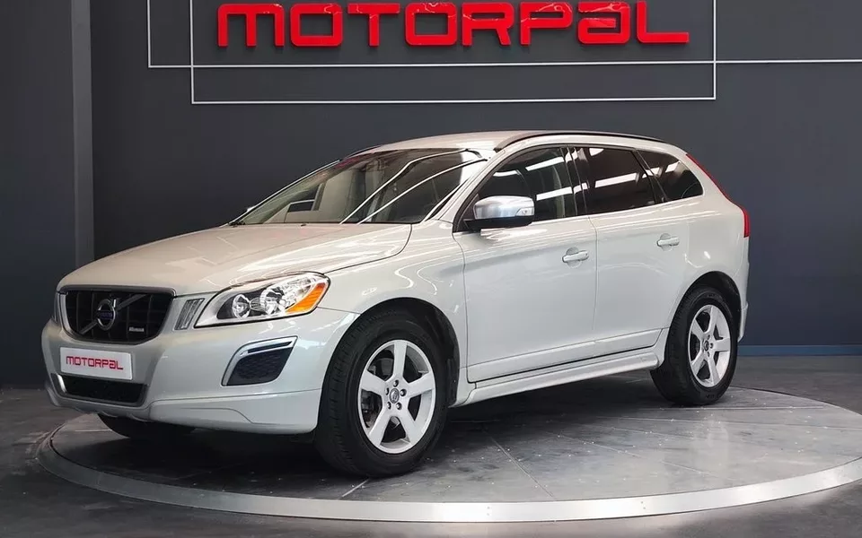 VOLVO XC60 2.4 D5 AWD R-Design Auto - 16500€ en Palencia