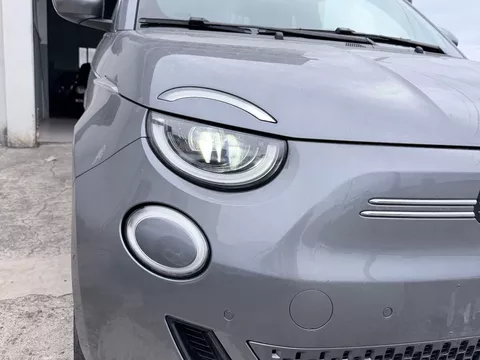 Fiat 500e 3 + 1 42 kWh Icon