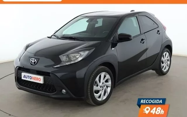 TOYOTA Aygo X Cross 1.0 Play