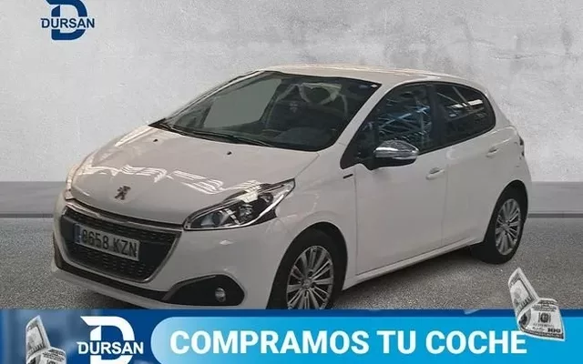 PEUGEOT 208 208 1.2 PureTech S&S Signature 82