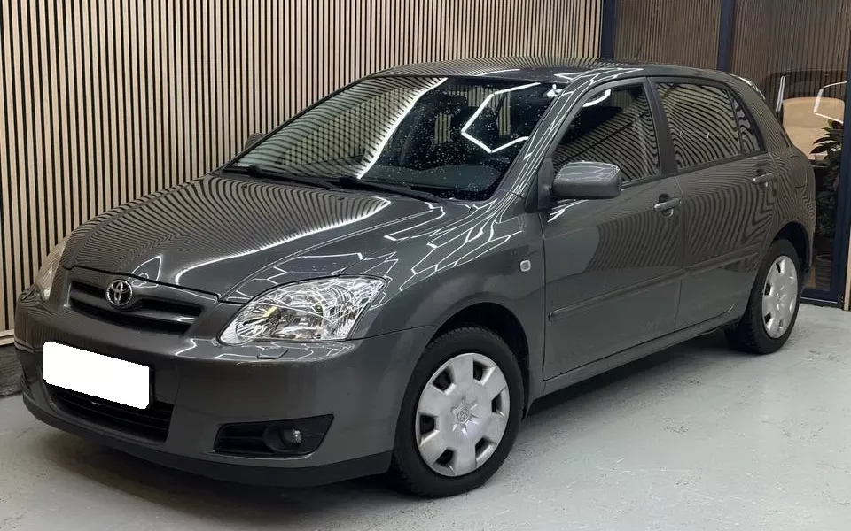 Toyota Corolla 1.6 VVT-i Auto Sol