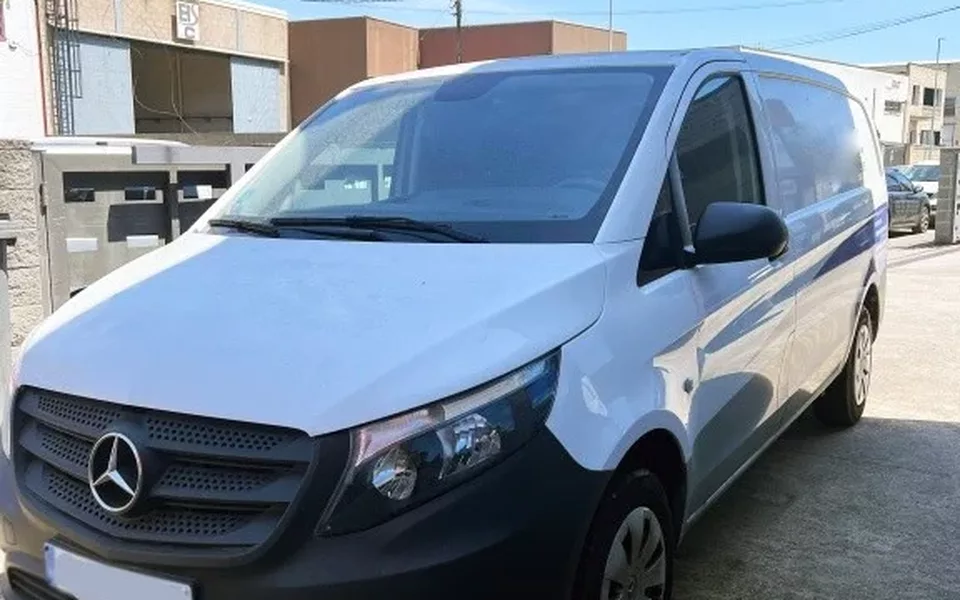 MERCEDES-BENZ Vito M1 MERCEDES-BENZ Vito M1 Familiar 102cv Manual de 4 Puertas