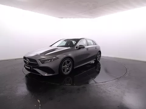 Mercedes-Benz Classe A - 180 d AMG Advanced Plus Cx. Aut. GPS / Cam. Traseira / Teto de Abrir Panorâmico / Pack Premium / JLL