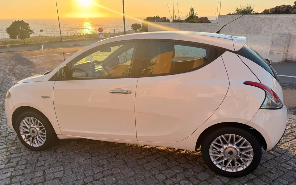 Lancia Ypsilon 1.2 S&S Urban