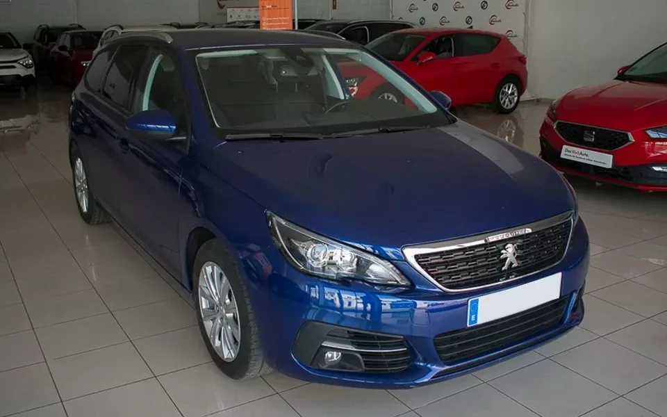 PEUGEOT 308 308 FAM. 1.2 PURETECH 81KW STYLE SW 5P - 13900€ en Merida