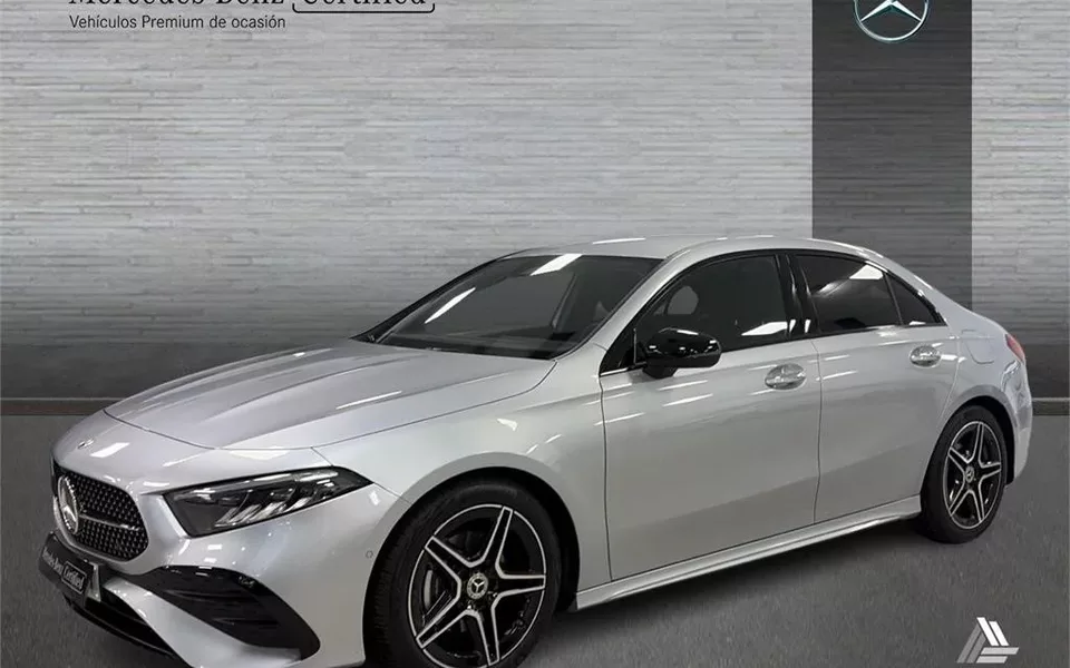 MERCEDES-BENZ Clase A CLASE A 180 Sedán