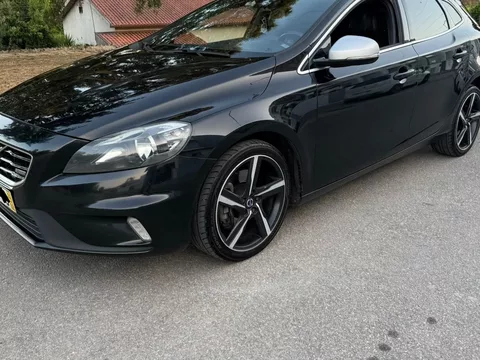 Volvo V40 D4 RDesign