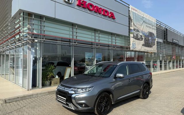 Mitsubishi outlander 2.0L AS&G CVT Instyle