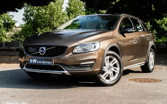 Volvo V60 Cross Country 2.0 D3 Momentum