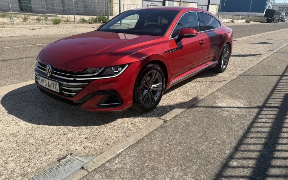 VOLKSWAGEN Arteon Arteon 2.0TDI R-Line DSG7 147kW - 28975€ en Palencia