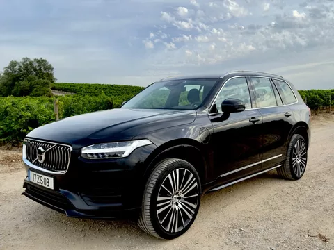 Volvo XC 90 2.0 T8 PHEV Momentum Plus AWD
