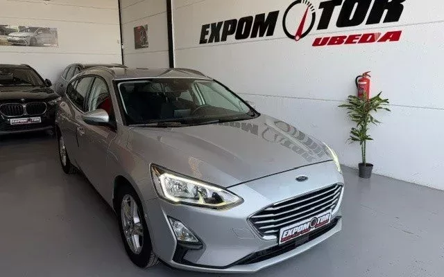 FORD Focus Focus 1.0 Ecoboost Auto-S&S Trend 100