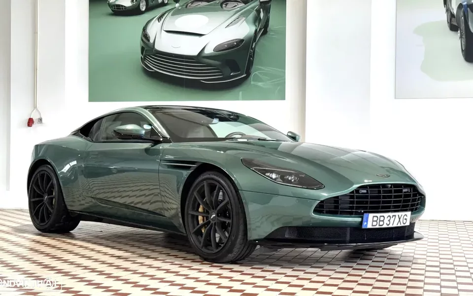 Aston Martin DB11 Coupé V8 Auto