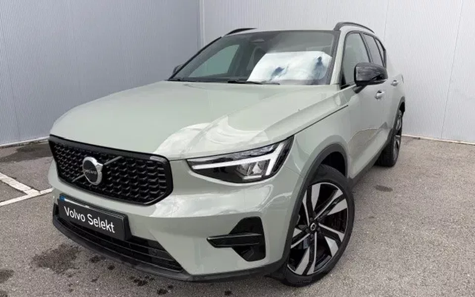 Volvo XC 40 2.0 B3 Plus Dark
