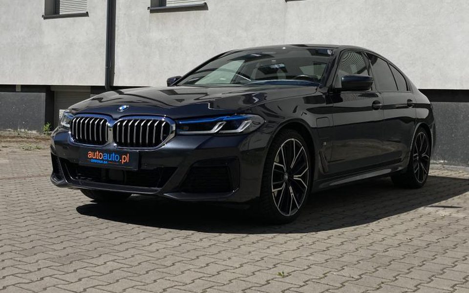 BMW SERIA 5 2021