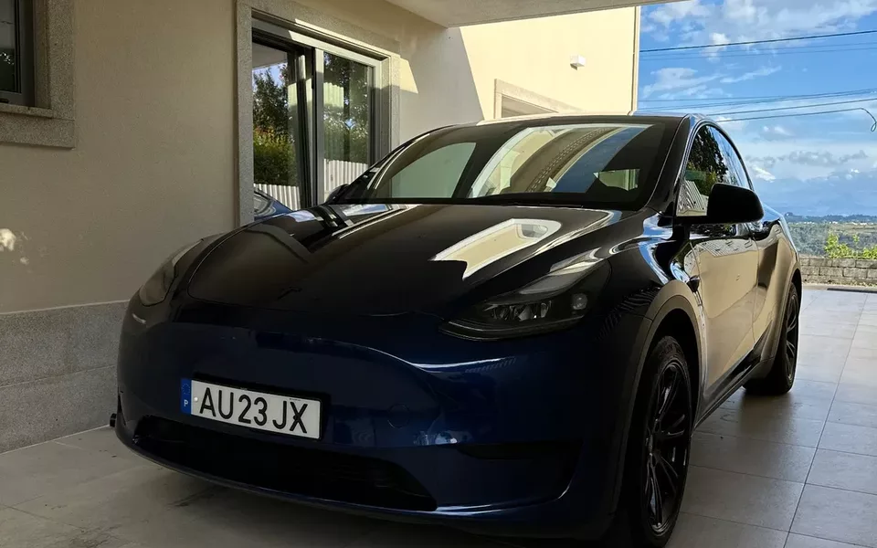 Tesla Model Y Tração Traseira