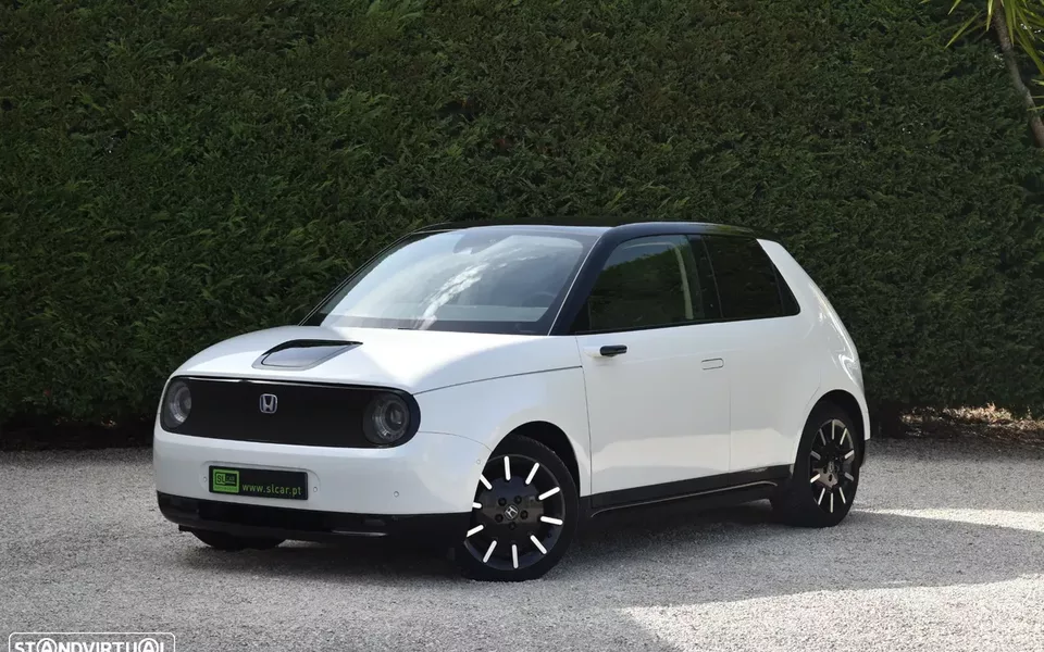 Honda e Advance (17")
