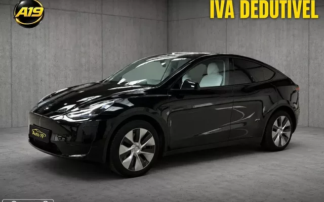 Tesla Model Y RWD