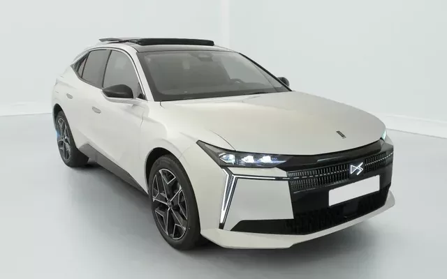 DS N°4 Hybride 145 e-DCT6 Etoile - Alcantara Zéro km immatriculé