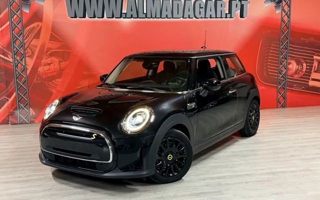 MINI 3 Portas Cooper SE Premium Essential