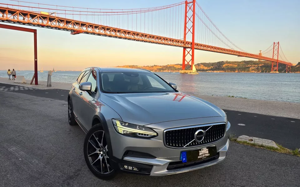 Volvo V90 Cross Country 2.0 D4 Plus AWD Geartronic