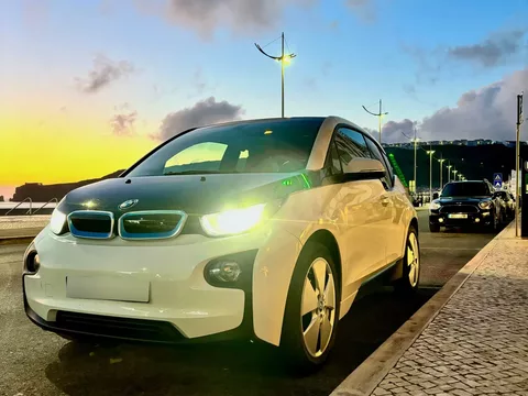 BMW i3 (60 Ah)