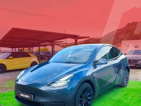 Tesla Model Y Long Range Tração Integral