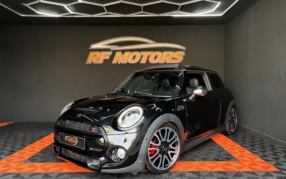 MINI 3 Portas Cooper SD Aut.