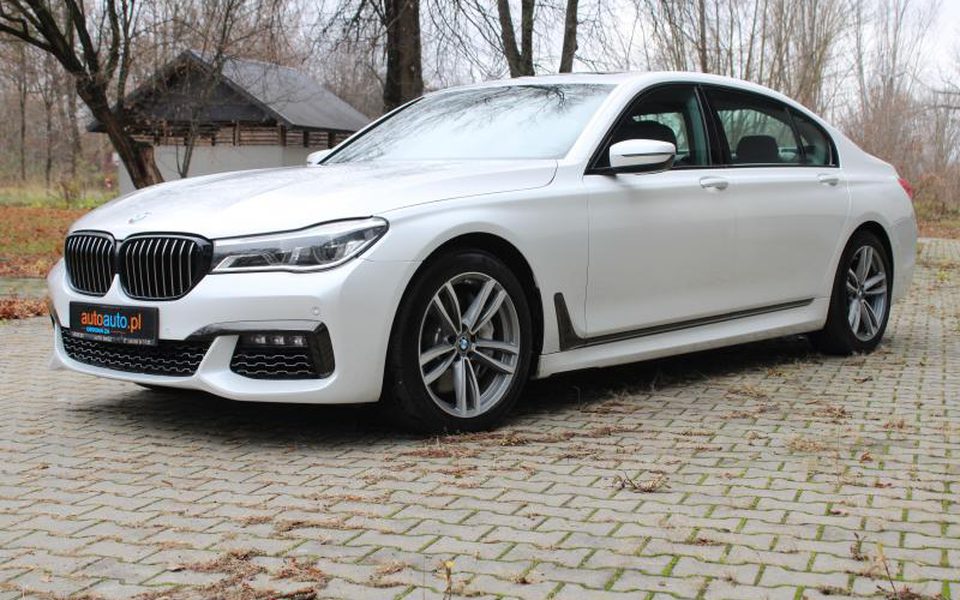BMW SERIA 7 2015