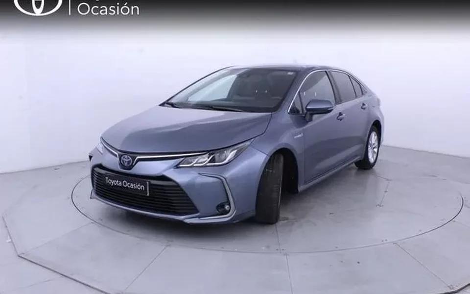 TOYOTA Corolla 1.8 125H ACTIVE TECH E-CVT SEDAN