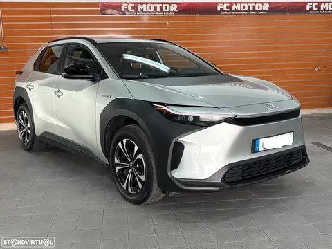 Toyota bZ4X Lounge