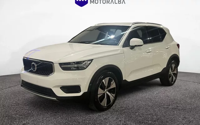 VOLVO XC40 XC40 T3 Momentum Pro