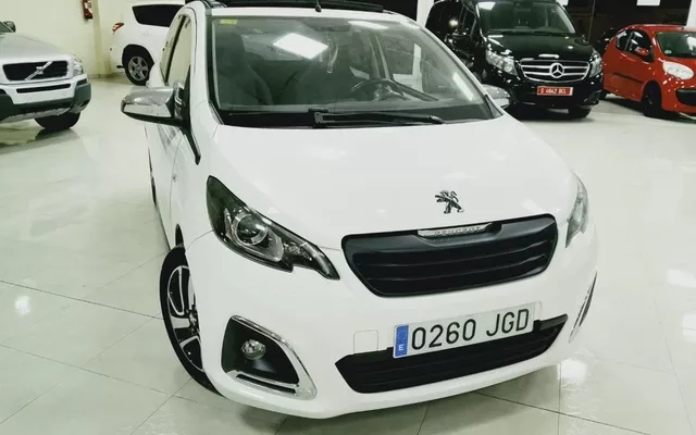 PEUGEOT 108 108 Top! 1.2 PureTech Allure
