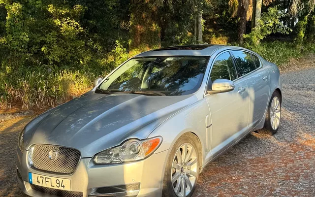 Jaguar XF 2.7 D V6 Premium Luxury