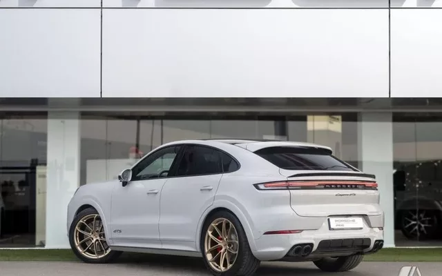 PORSCHE Cayenne Cayenne Coupé GTS Aut.