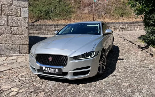 Jaguar XE 20d Aut. Portfolio