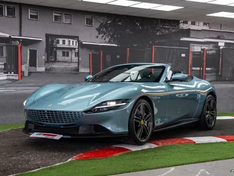 FERRARI Roma Roma Spider