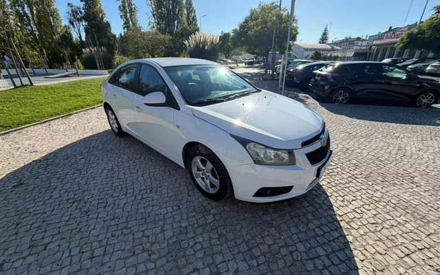 Chevrolet Cruze 1.6 LT