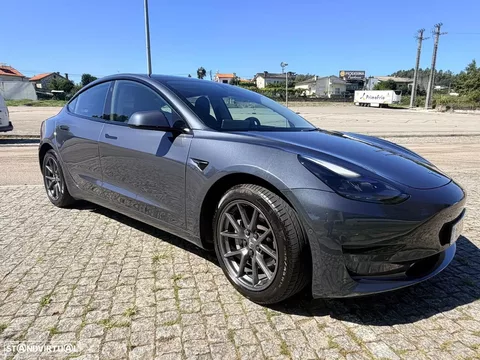 Tesla Model 3 Tração Traseira