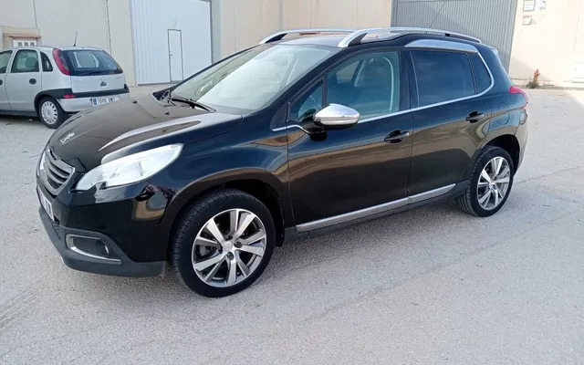 PEUGEOT 2008 PEUGEOT 2008 Familiar Manual de 5 Puertas