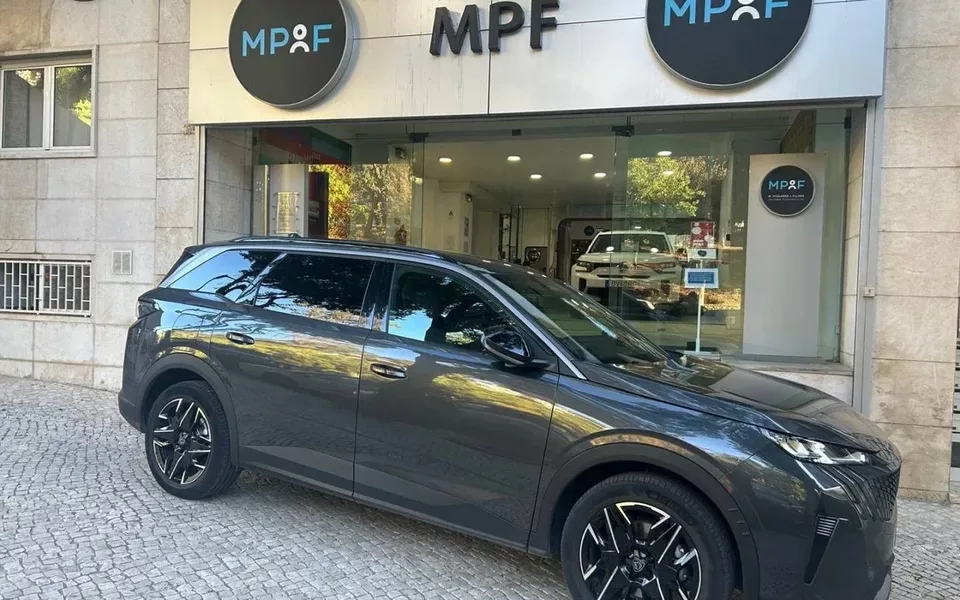 Peugeot 5008 1.2 Hybrid Allure e-DCS6