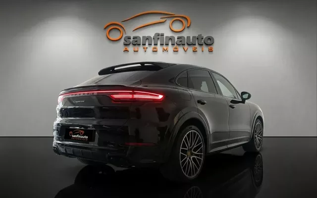 Porsche Cayenne Coupé E-Hybrid Platinum Edition