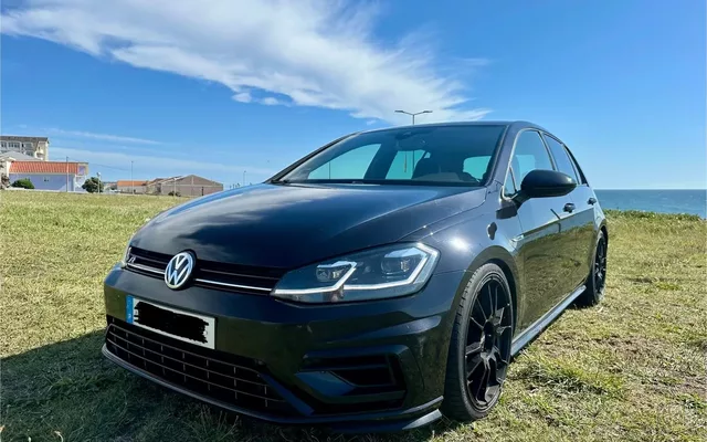 VW Golf R 4Motion (BlueMotion ) DSG