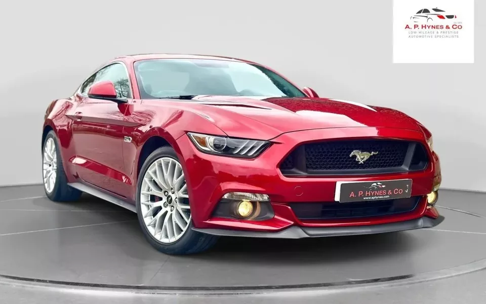 FORD MUSTANG
