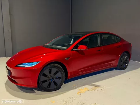 Tesla Model 3 Tração Traseira