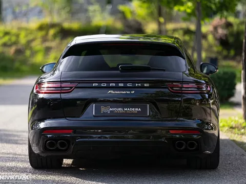 Porsche Panamera Sport Turismo 4 E-Hybrid