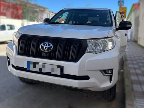 TOYOTA Land Cruiser 2.8 D-4D VX AUTO