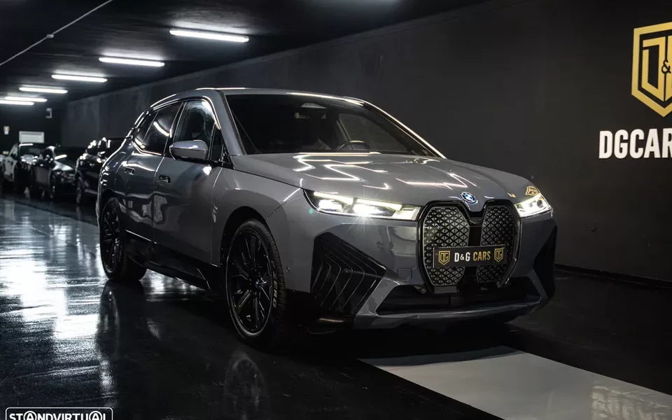 BMW iX xDrive 40 Pack Desportivo
